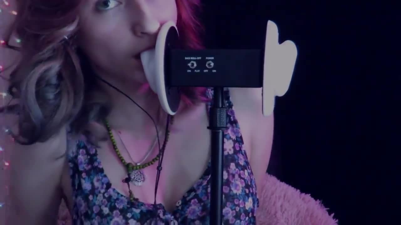 ASMR–Ear-Nibbles-Noms-and-Nyas-(No-Hands,-No-Talking)