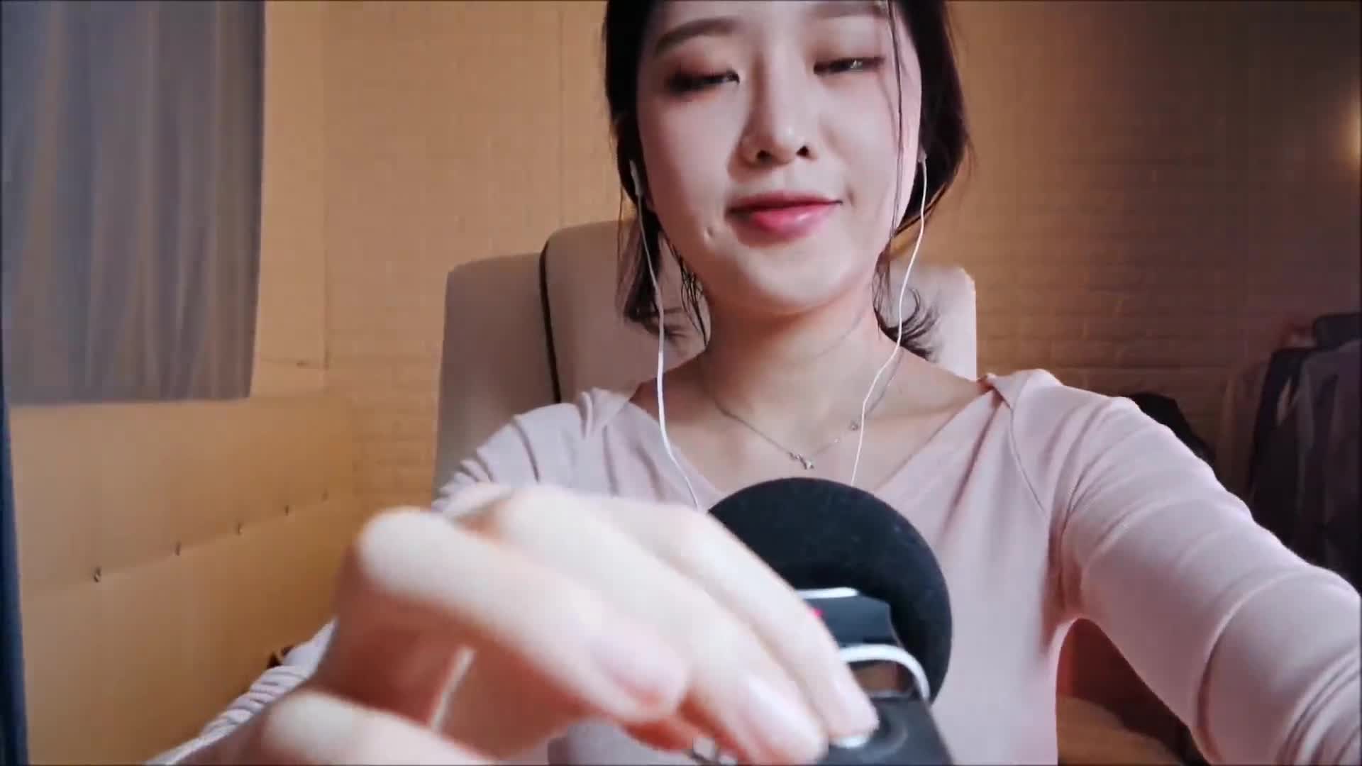 ASMR-[ENG-SUB]-부드럽게-손-마사지-해주는-가게-Hand-washing-massage