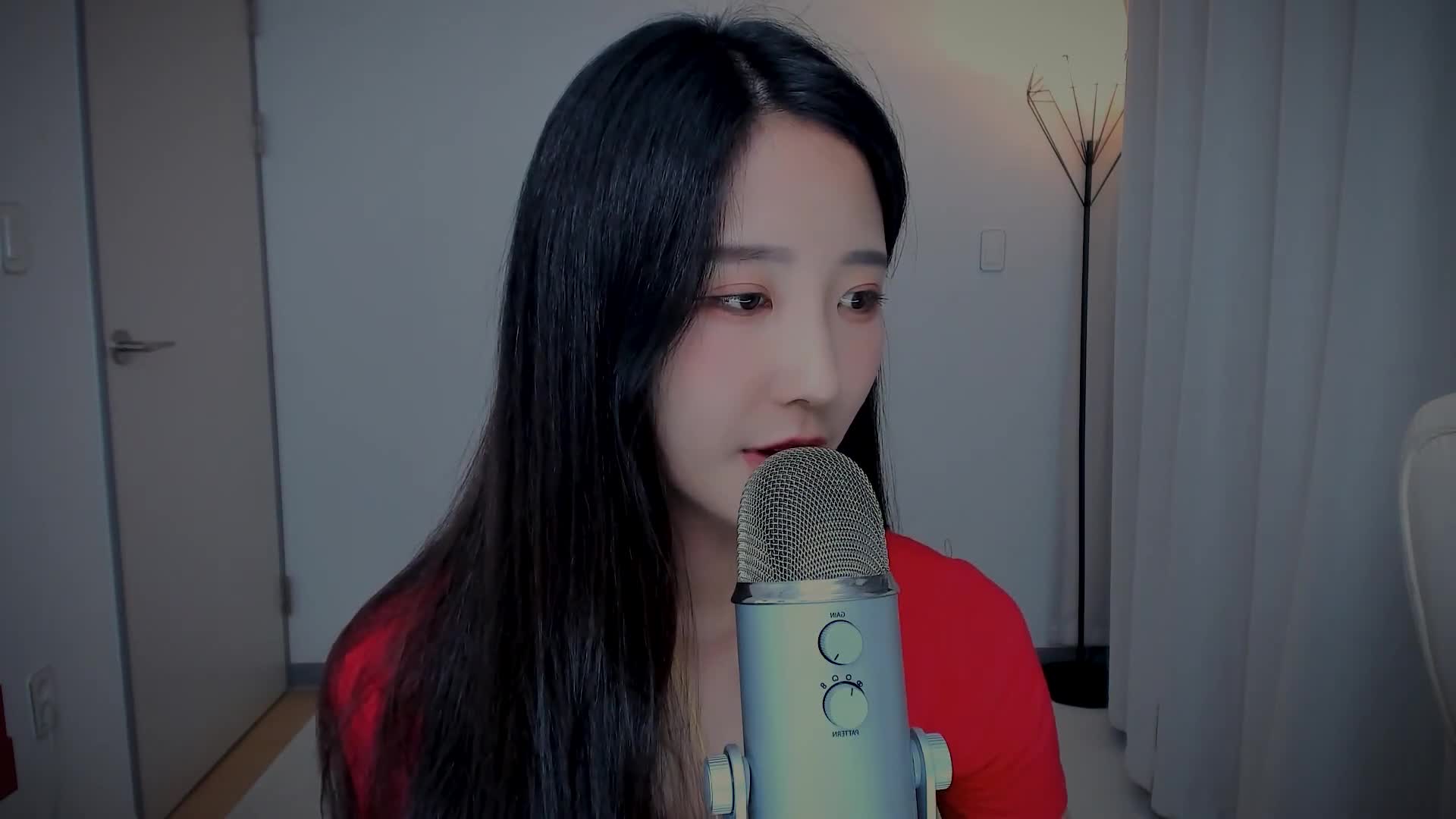 [ASMR-초미의일상]口腔音，吃棒棒糖，单声道