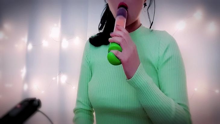 [ASMR在线][RyuA阿玉]?팝시클 아이스바 먹방 – Popsicle eating licking sounds – アイスキャンディーを食べるなめる音 – Korean ASMR