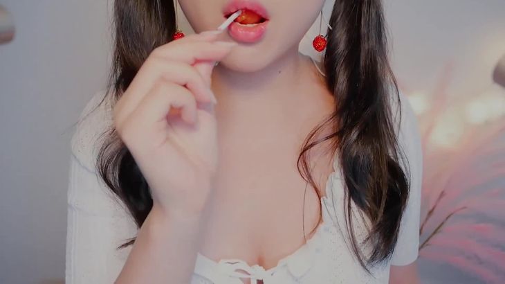 ASMR-Lollipop-candy-Eating