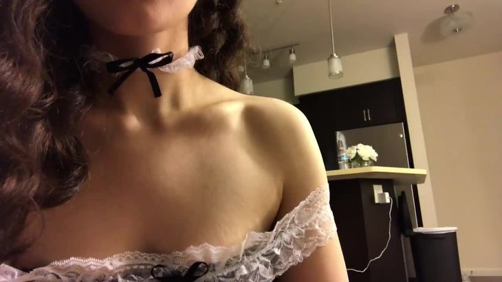 【ASMR在线视频】[红唇阿姨](ASMR) French Maid (Cleaning your house) Role Play (Soft Spoken)