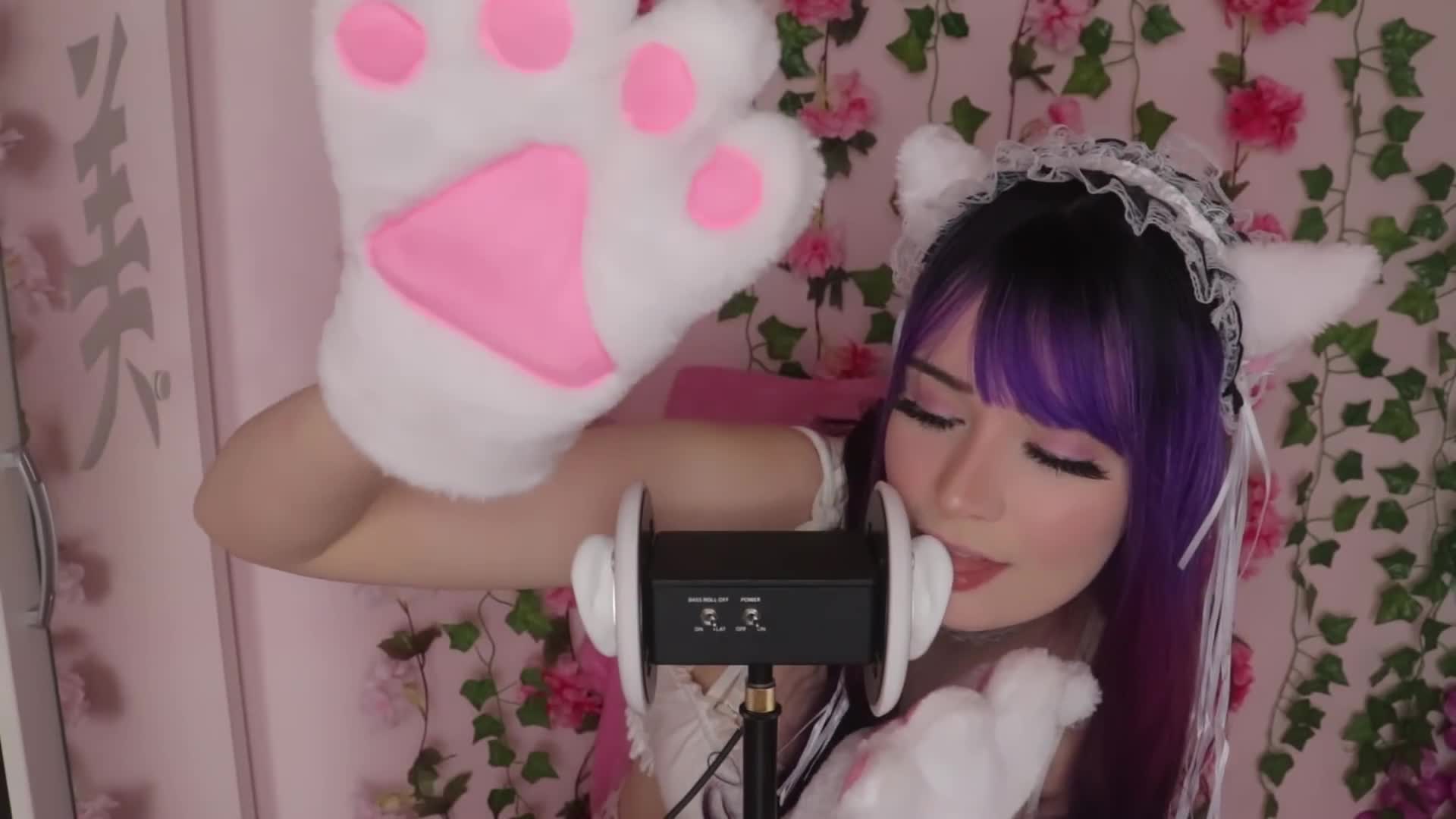 ASMR@Lealolly 猫咪扮演，吃耳朵舔耳音和猫叫