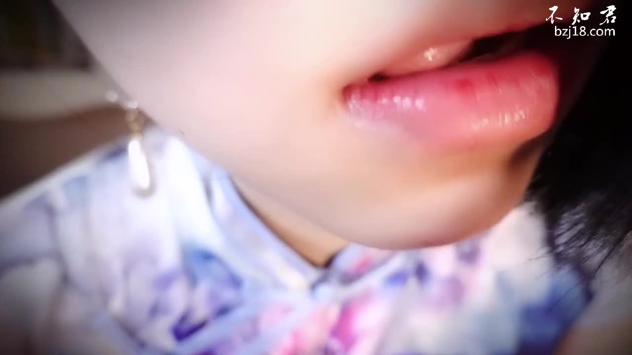 【小羊喵ASMR】旗袍小姐姐给你舔耳减压哦