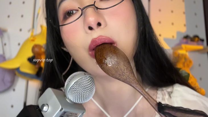 【晚安yoyo】ASMR口腔音舔耳身心放缓舒适助眠视频集 72