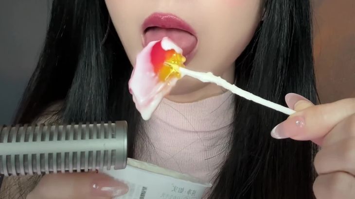 【晚安yoyo】ASMR口腔音舔耳身心放缓舒适助眠视频集 55