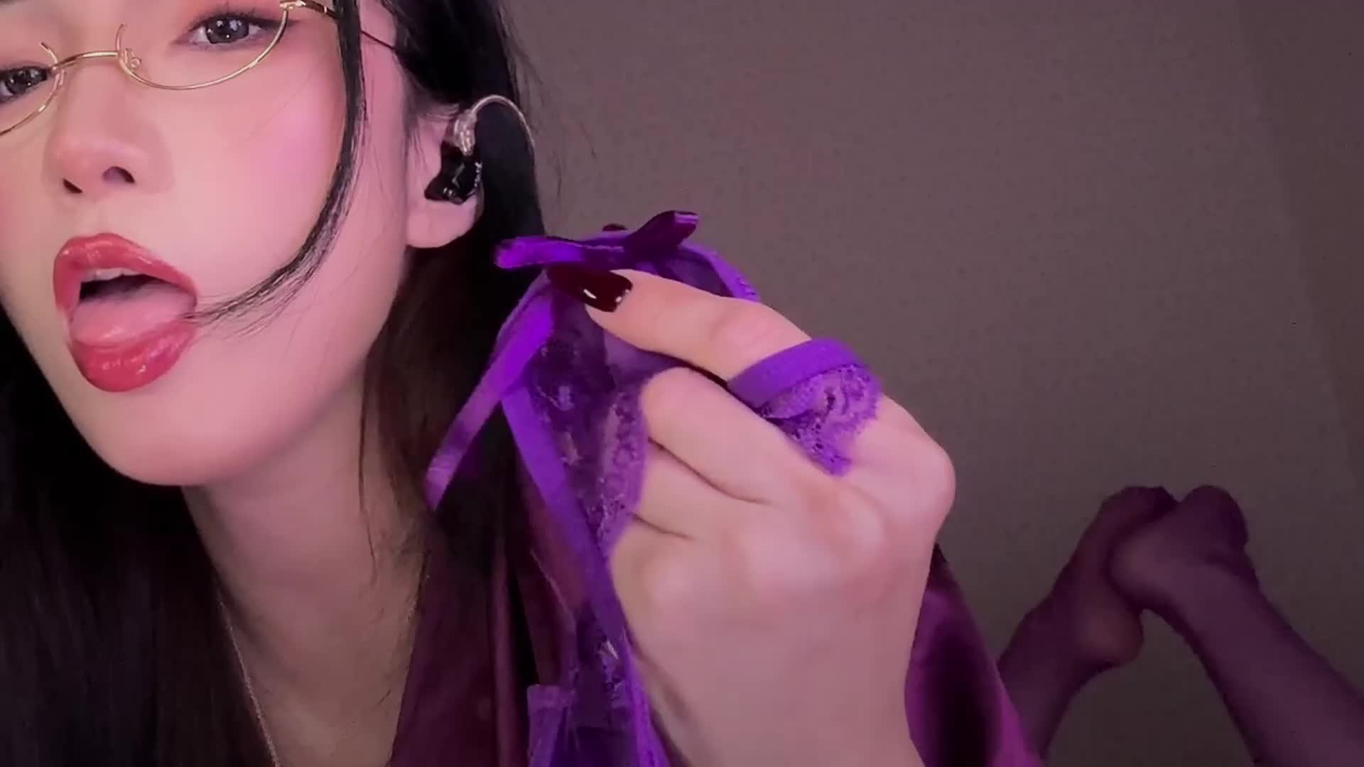 【晚安yoyo】ASMR口腔音舔耳身心放缓舒适助眠视频集 56