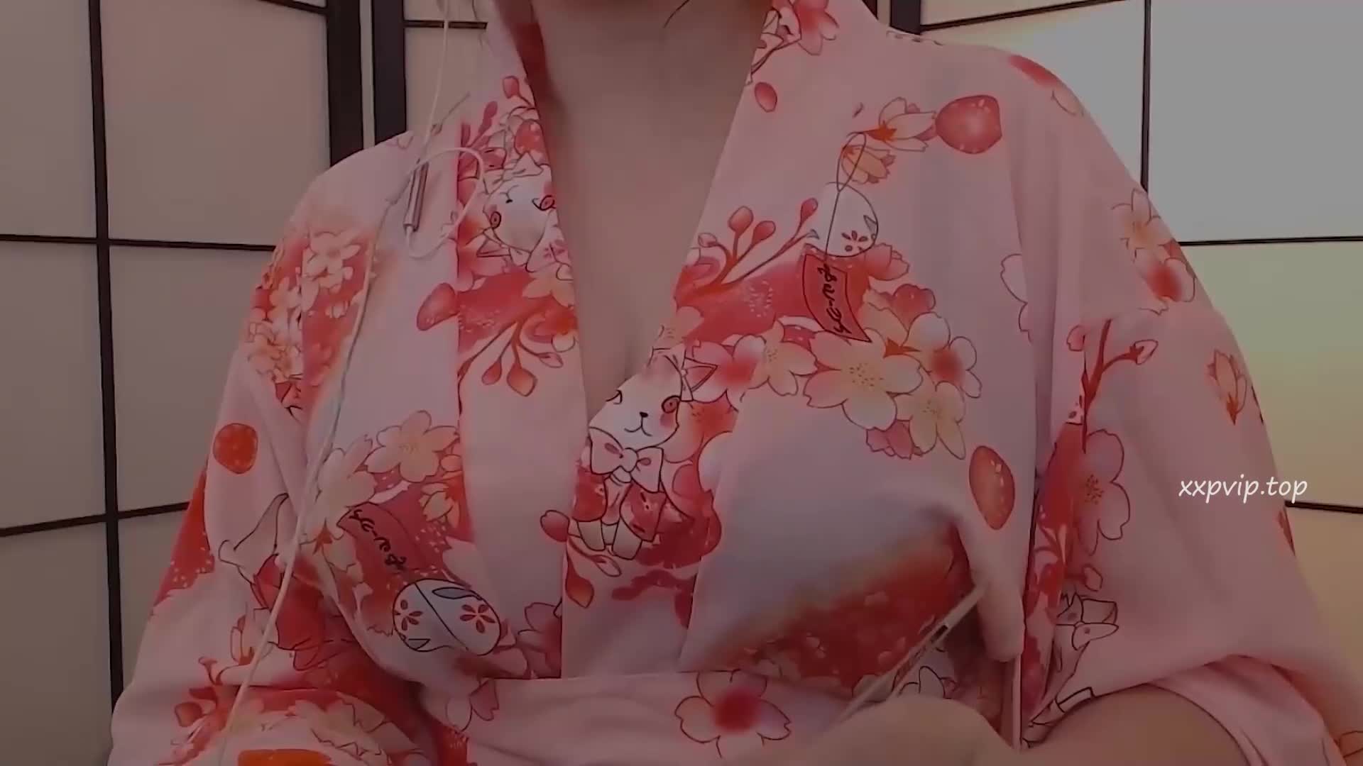 【其它助眠】YoonyingASMR系列之助眠 耳語 梳理頭發 美味咖啡