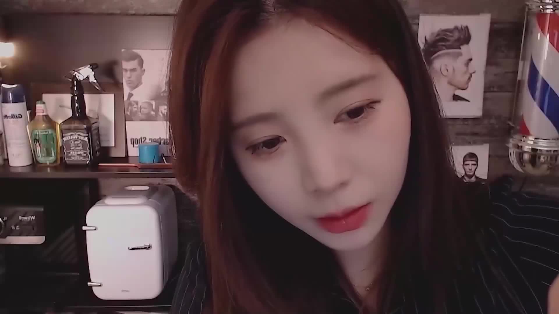 【其它助眠】YoonyingASMR系列之舒适而慵懒的年末理发_剃须_蒸汽毛巾_泡沫凝胶_头发梳理