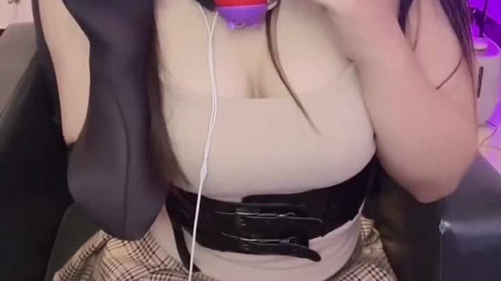【抖音灵儿】甜美声优ASMR搓麦摩擦舔耳丝袜高跟哄睡福利视频 32