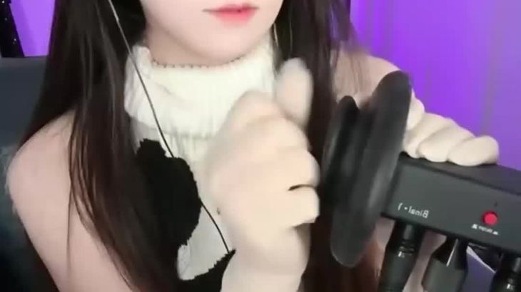 【抖音灵儿】甜美声优ASMR搓麦摩擦舔耳丝袜高跟哄睡福利视频 15