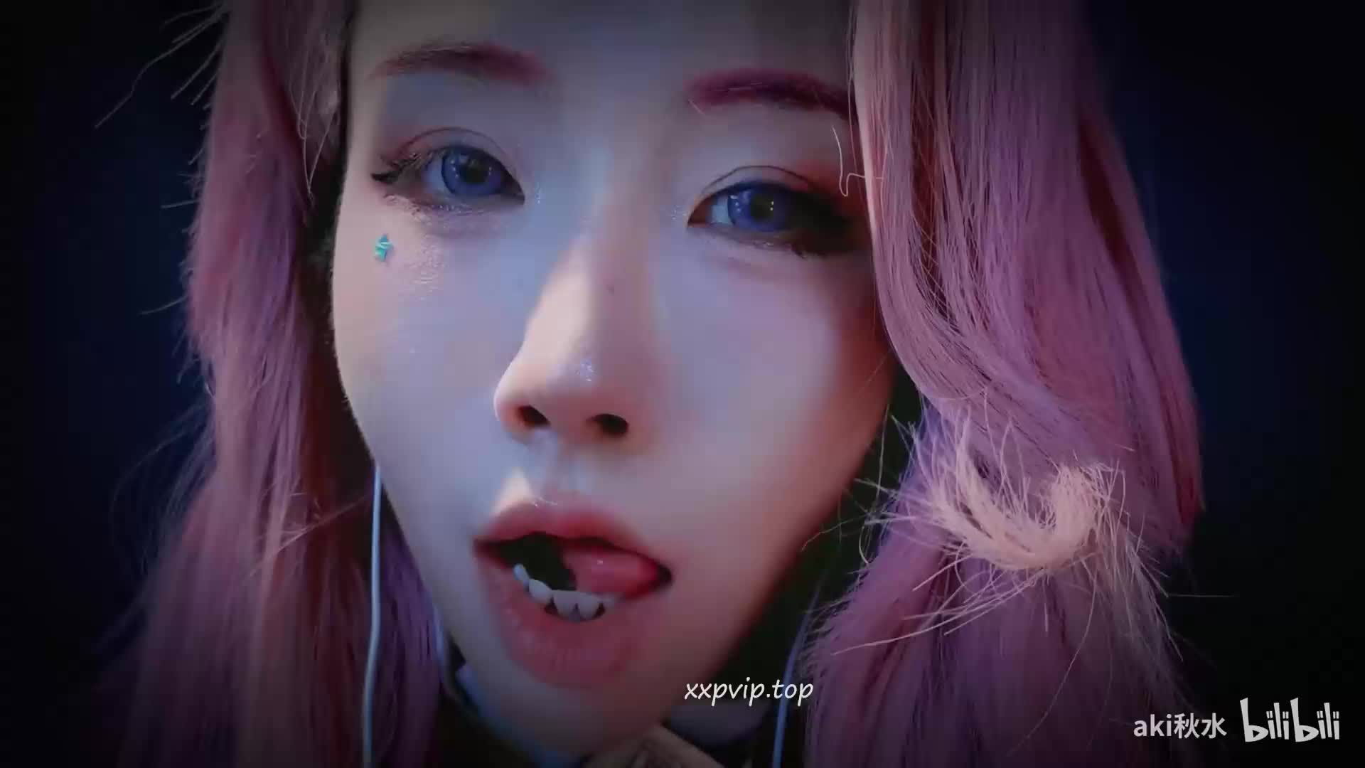 【福利助眠】Aki秋水充電福利ASMR助眠系列之薩勒芬妮怼臉助眠啵啵~孔雀魚采耳超近!!!