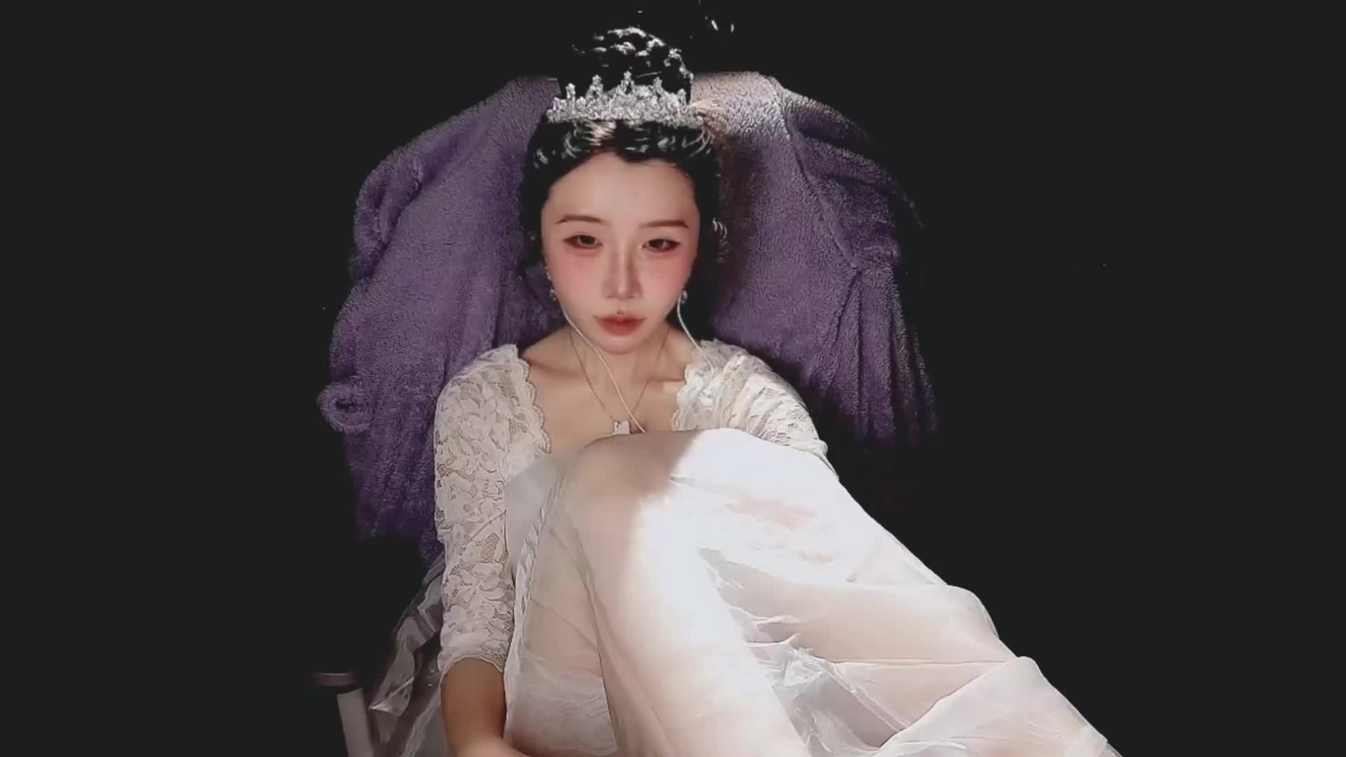 【精选助眠】老牌现役声优Aki秋水ASMR哄睡系列之吊带袜婚纱yyds