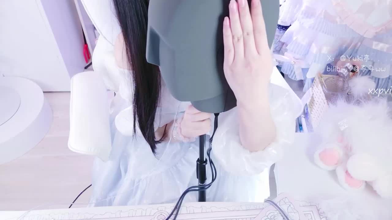 【福利助眠】声优甜妹亭子wwASMR福利系列之你的主播女朋友 甜蜜亲亲