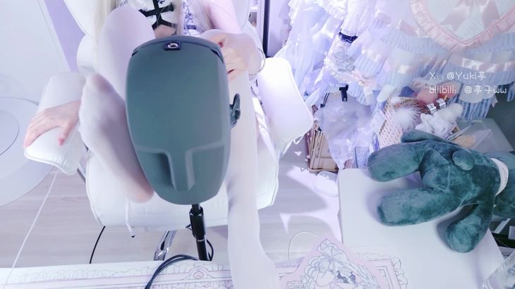 【亭子wwASMR】可爱亭宝在线助眠啦 大量COS轻语掏耳踩耳哦 22