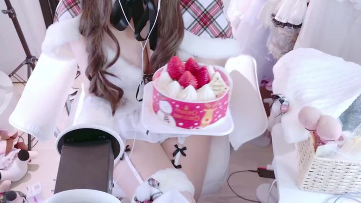 【亭子wwASMR】可爱亭宝在线助眠啦 大量COS轻语掏耳踩耳哦 2