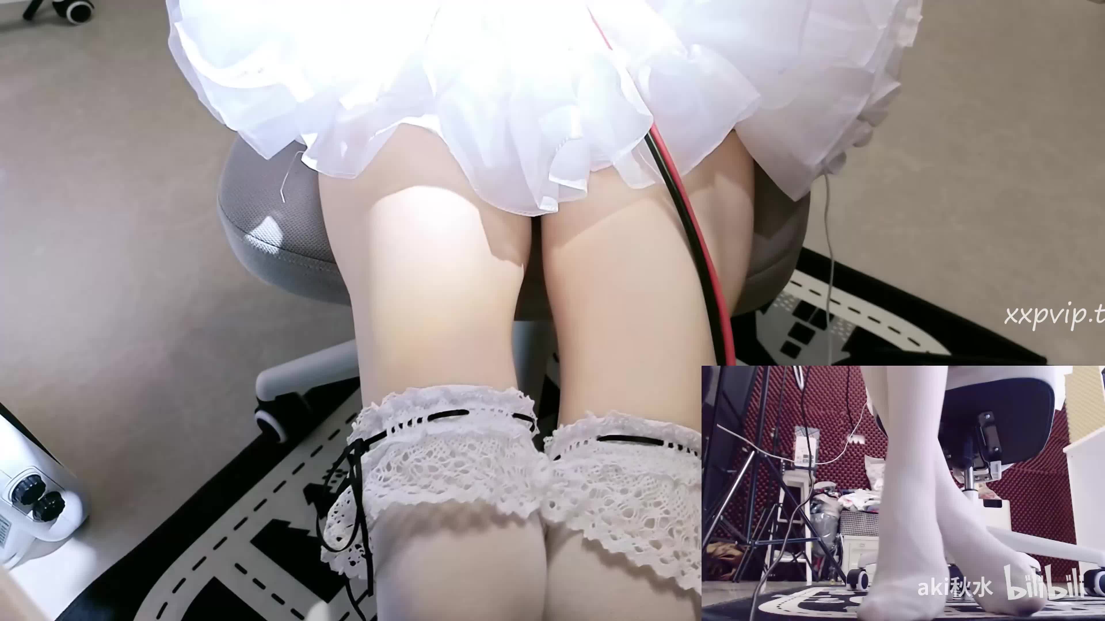 【福利助眠】Aki秋水充电福利ASMR助眠系列之超酥服金手指揉耳双视角prpr