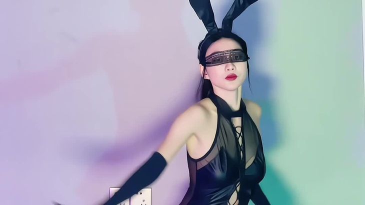 【B站小艾xxin】土豪高价私人定制烧舞集 34